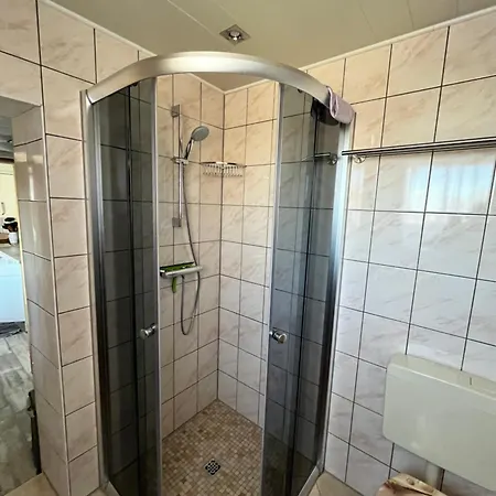 Thees 아파트 Ummanz